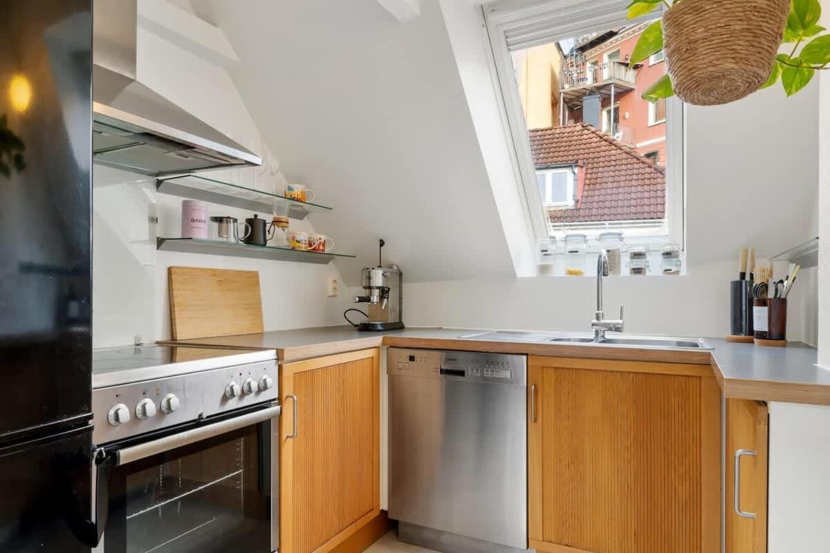 Dinbnb Apartments Bryggen Берген Экстерьер фото
